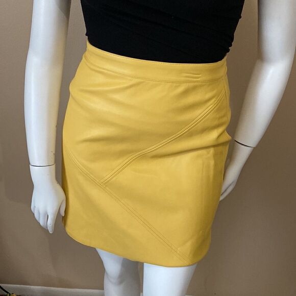 NWT Philosophy Mustard Colored Faux Leather Skirt- Size 10 - Picture 3 of 11